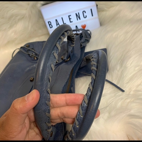 Authentic balenciaga small bag - Picture 5 of 16
